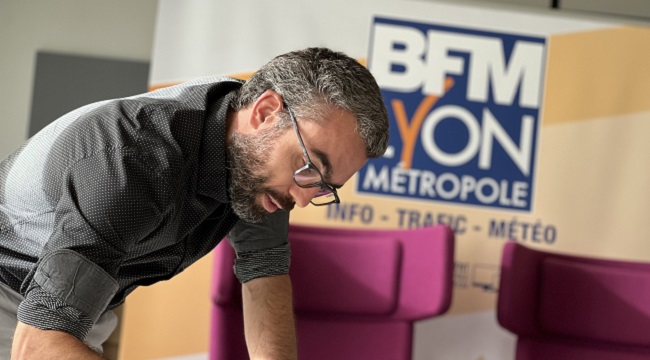 IMMERSION CHEZ BFM LYON : L’ORGANISATION D’UNE DES CHAINES LYONNAISES LES PLUS VISIONNÉES !