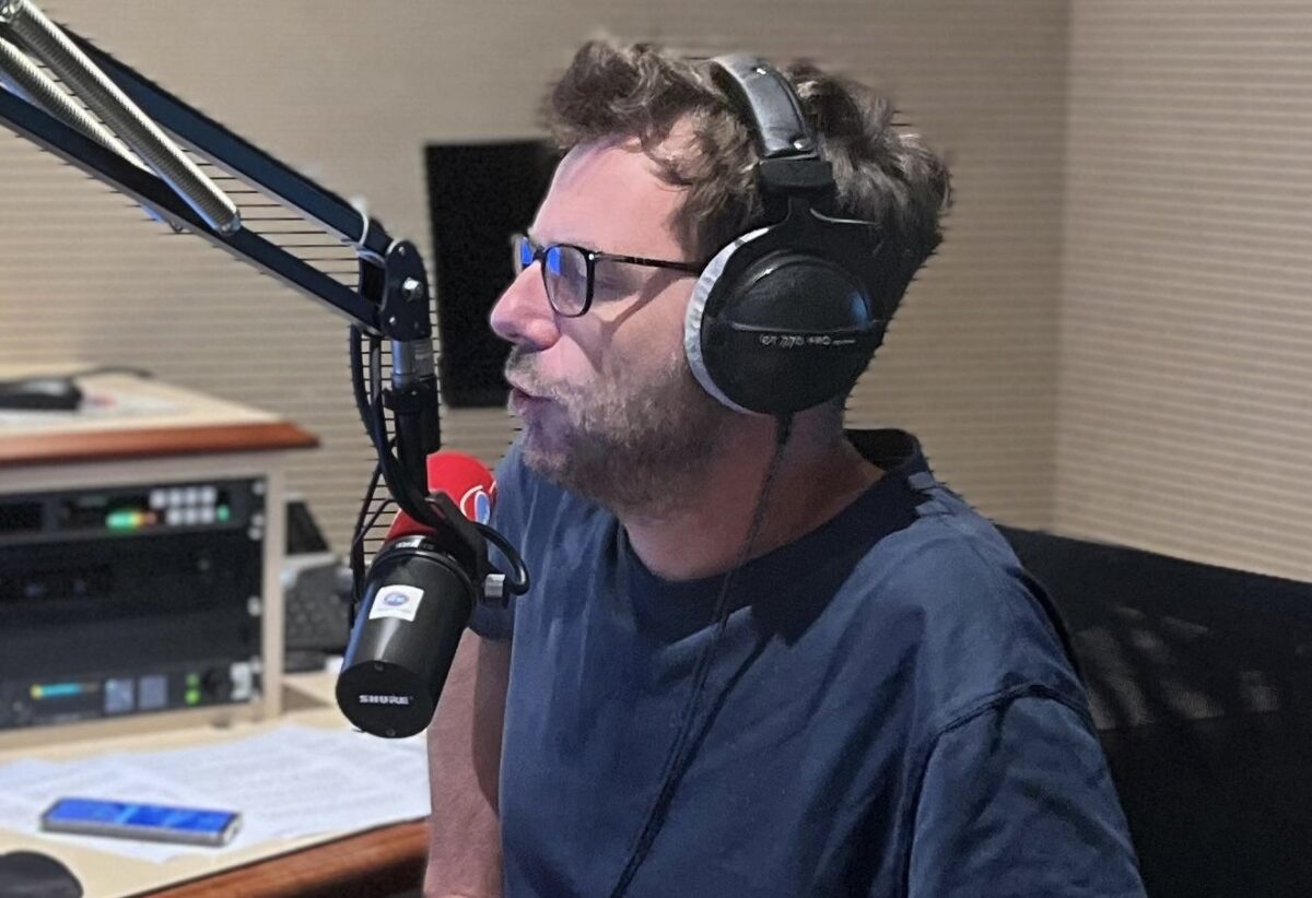 Gregory Macchi : « Pour rentrer en radio, il faut s’accrocher et croire que c’est possible »