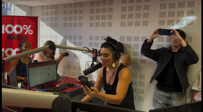 Karine Hurstel : animatrice à 100 % radio.